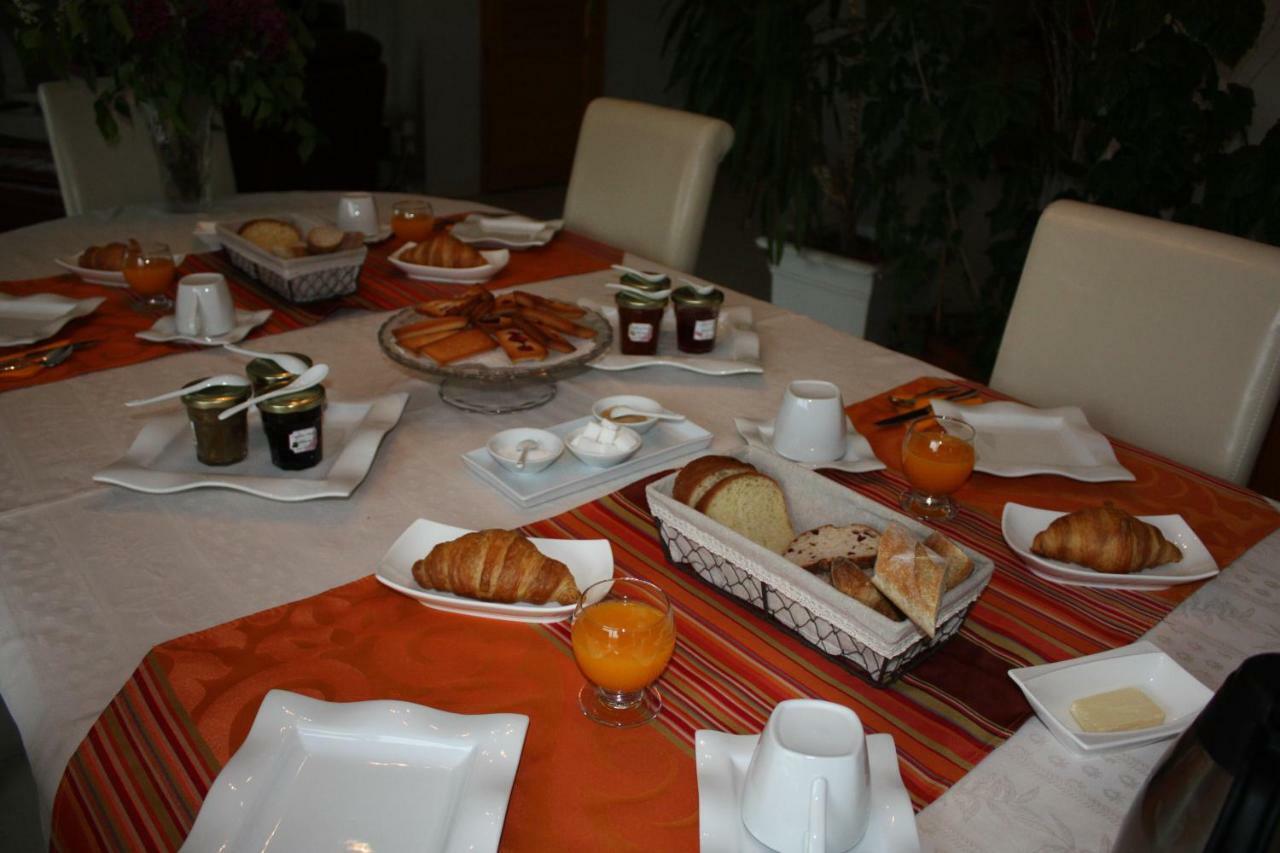 Le Jardin De Venus Bed & Breakfast La Riviere-Saint-Sauveur ภายนอก รูปภาพ